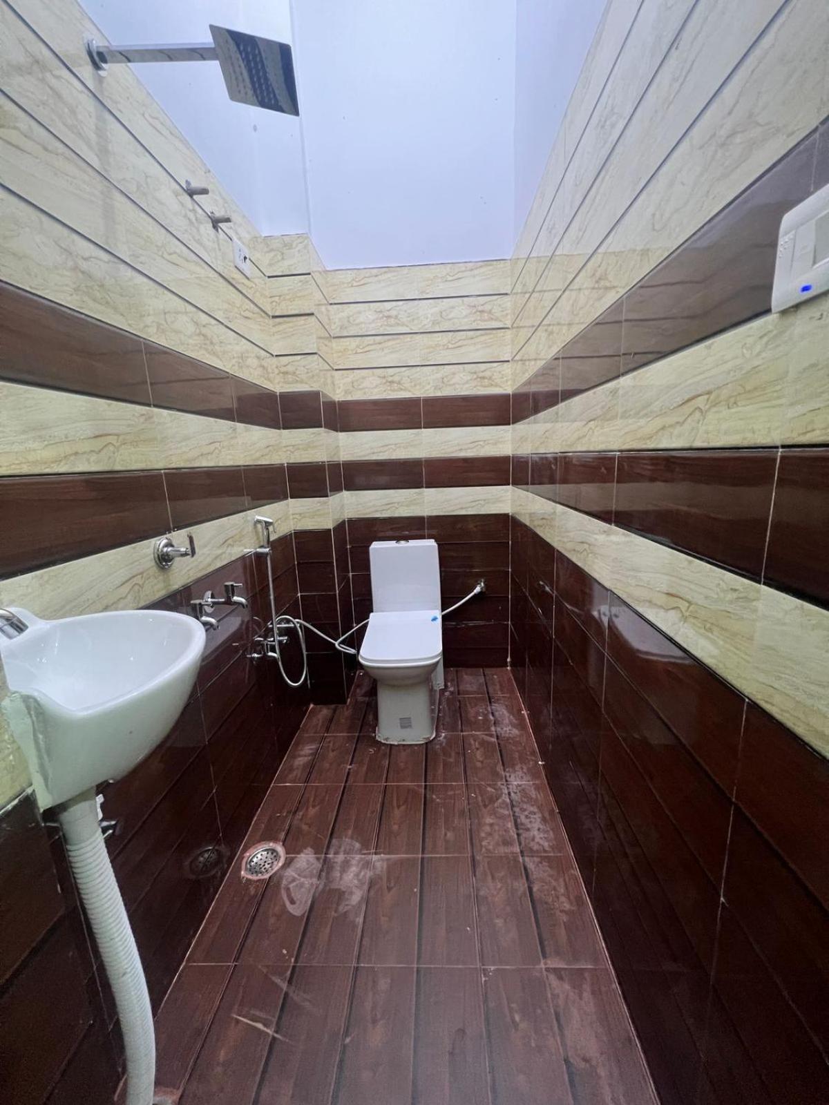 Hotel Vijay Palace Ayodhya Dış mekan fotoğraf