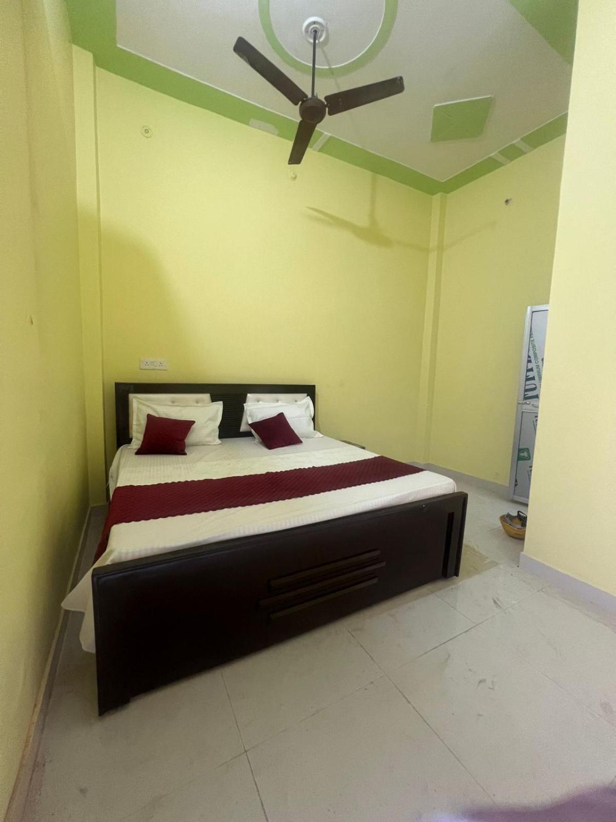 Hotel Vijay Palace Ayodhya Dış mekan fotoğraf
